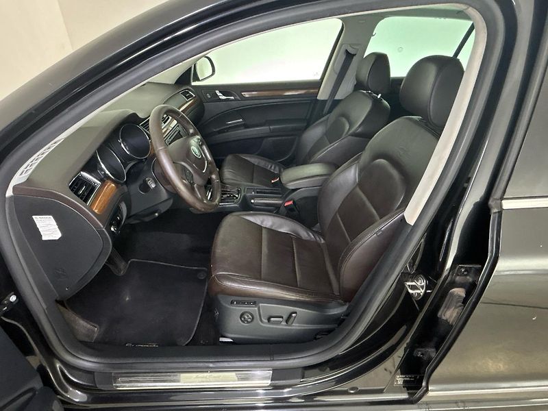 Škoda Superb L&K - fotka 7 z 26