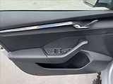 Škoda Octavia 2,0 TDI Combi Ambition Plus - náhled 14