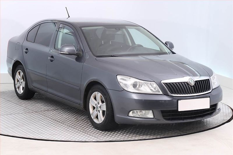 Škoda Octavia (2011) 2.0 TDI, po STK, Tažné - fotografie inzerátu