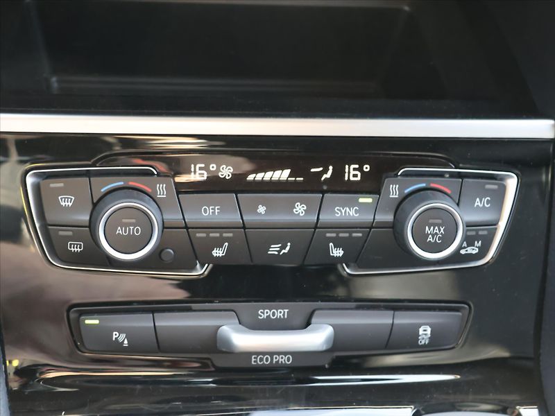 BMW Řada 2 1,5 216d Automat CZ Kůže LED - fotka 26 z 36