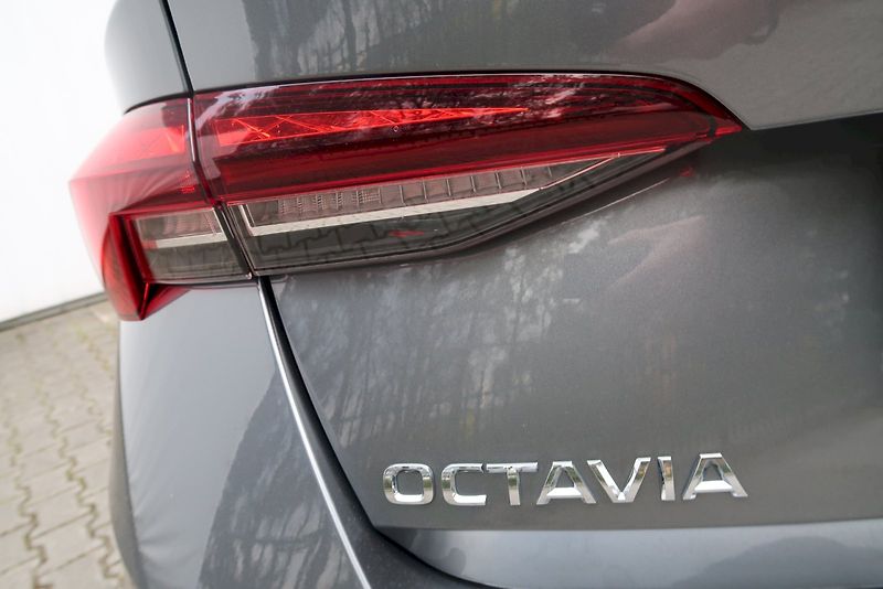 Škoda Octavia (2023) Activ 1.0 TSi/ 81 kW - fotka 29 z 32