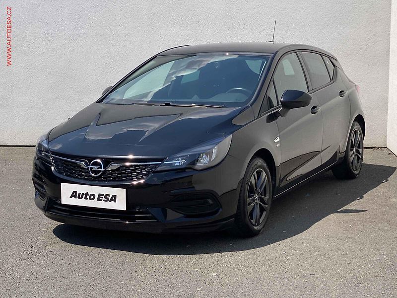 Opel Astra (2020) 1.2 T, LED, navi, kamera - fotka 3 z 17