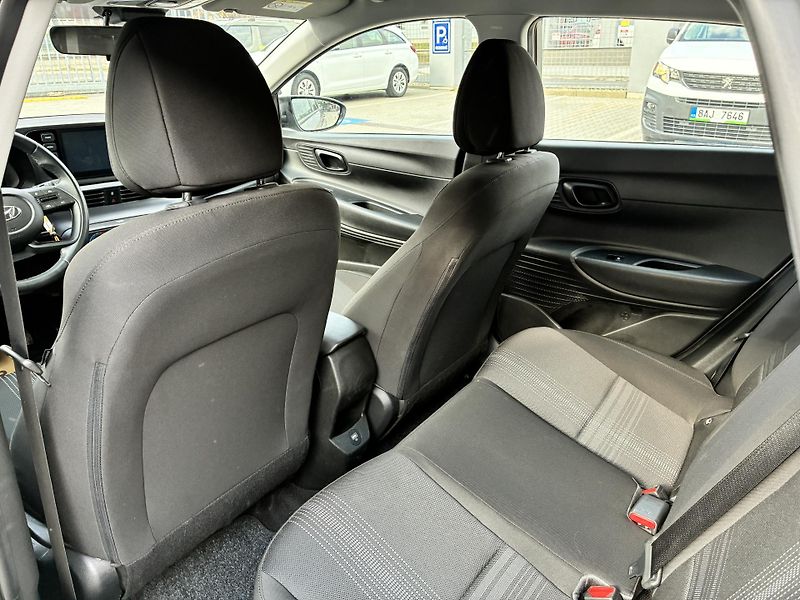 Hyundai i20 1.0T-GDi 74kW AUTOMAT 1MAJITEL - fotka 12 z 29