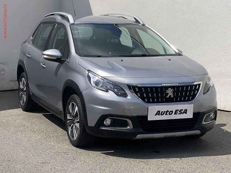Peugeot 2008 (2016) 1.2 PT, AT, navi - fotografie inzerátu