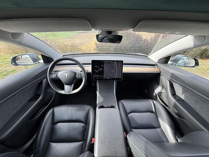 Tesla Model 3 SR+ SoH 96% Nová baterie - fotka 9 z 29