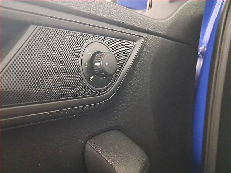 Škoda Fabia (2018) Ambition 1.0, Serv.kniha - fotka 16 z 17