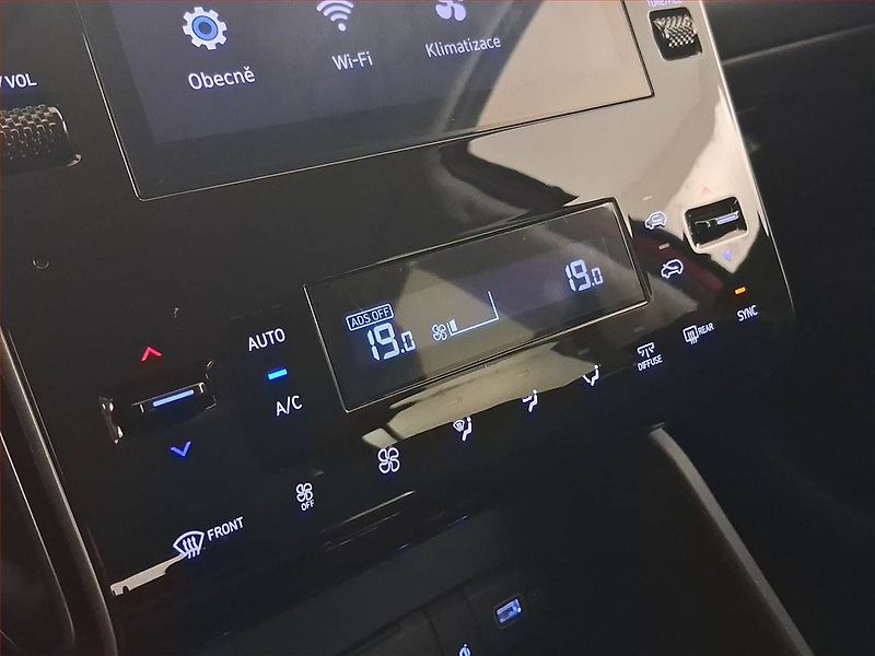 Hyundai Tucson (2021) 1.6 T-GDI - fotka 24 z 24
