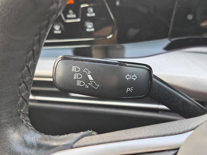 Volkswagen Golf Life 6G 1,5TSi - fotka 13 z 21