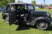 Slavnostní zahájení přehlídky vzácných historických vozidel Automobilové klenoty 2025.