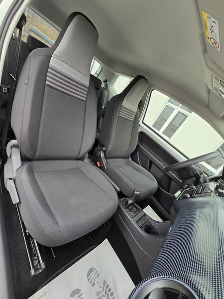 Volkswagen up! CNG KAMERA + DIGIKLIMA ČR - fotka 10 z 33
