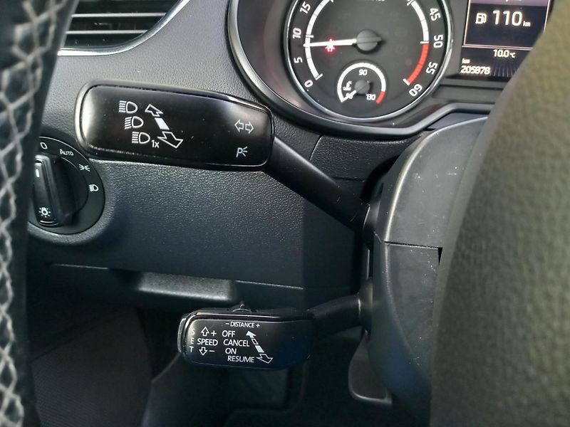 Škoda Octavia (2016) 2,0TDi 135kw RS 4x4  DSG NAVI  - fotka 28 z 48