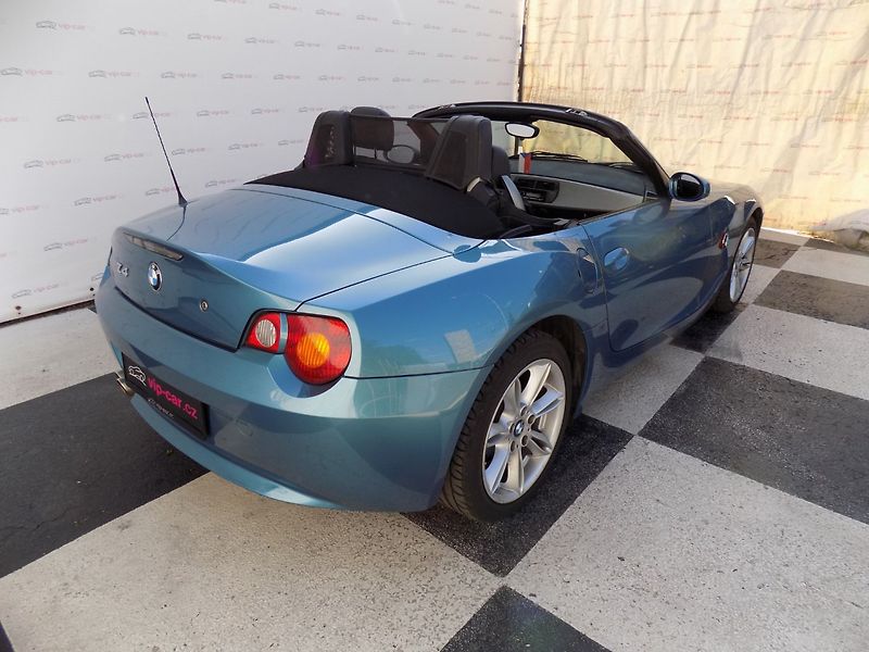 BMW Z4 (2004) 2.5i/el.střecha/klima/xenon/ - fotka 13 z 31