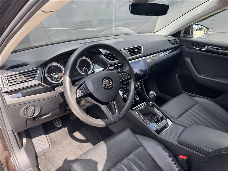 Škoda Superb 2,0 TDI 110kW L&K ČR 1.MAJITEL - fotka 9 z 33