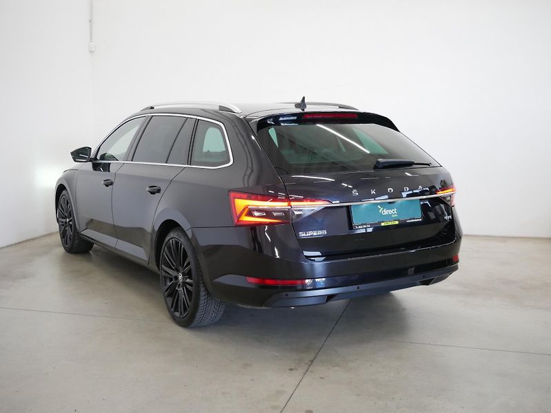 Škoda Superb - fotka 7 z 30