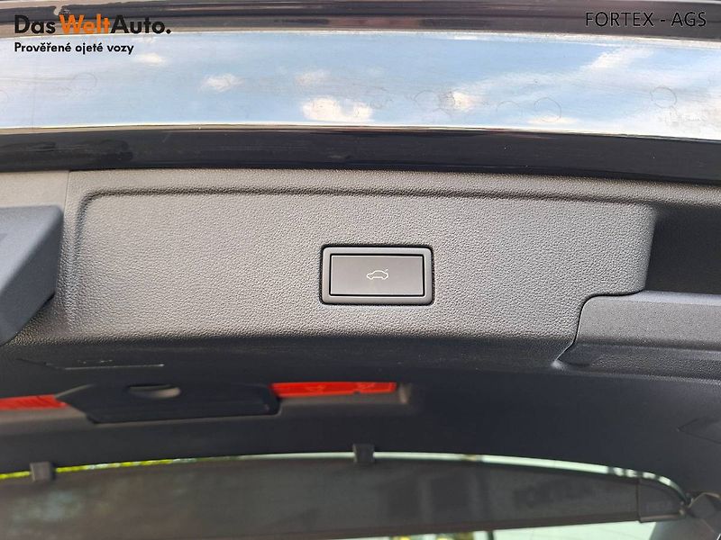 Volkswagen Touareg (2024) R-LINE, FACELIFT,3.0 TDI,210kW - fotka 24 z 29