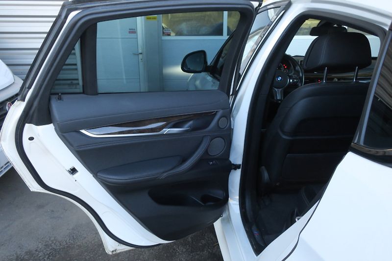 BMW X6 (2017) 3.0 xDrive30d M-Paket - fotka 34 z 42