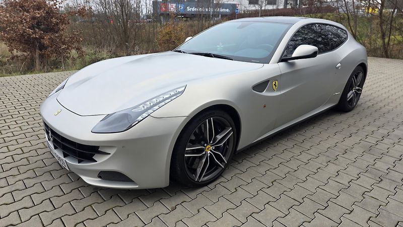 Ferrari FF (2015) INDIVIDUAL TailorMade ZÁRUKA - fotka 8 z 19
