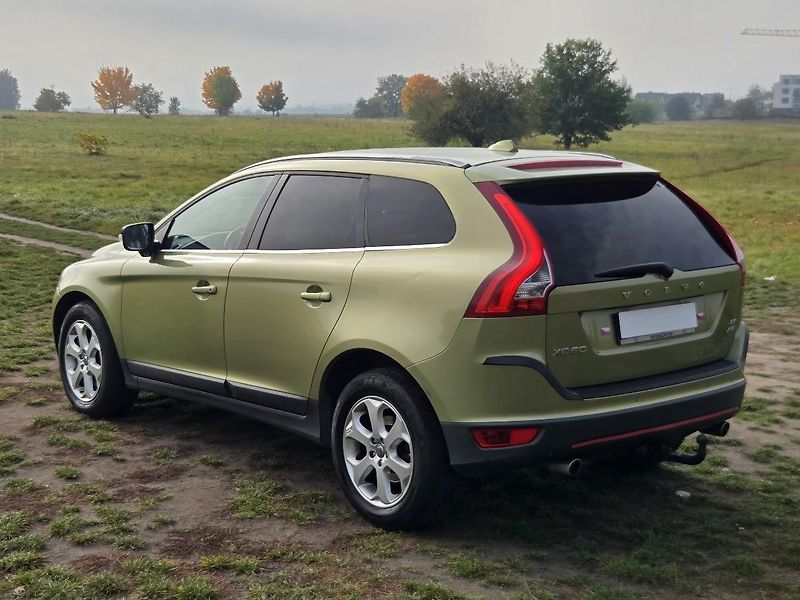 Volvo XC60 (2010) 2,4 D5-151KW-AWD- AUTOMAT - fotka 5 z 20
