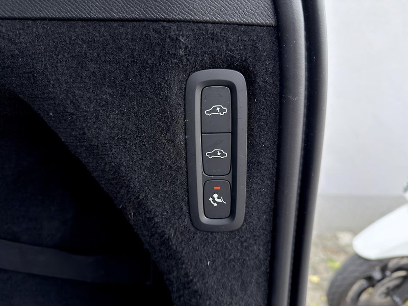 Volvo XC90 T8 AWD RECH. INSCRIPTION   - fotka 19 z 56
