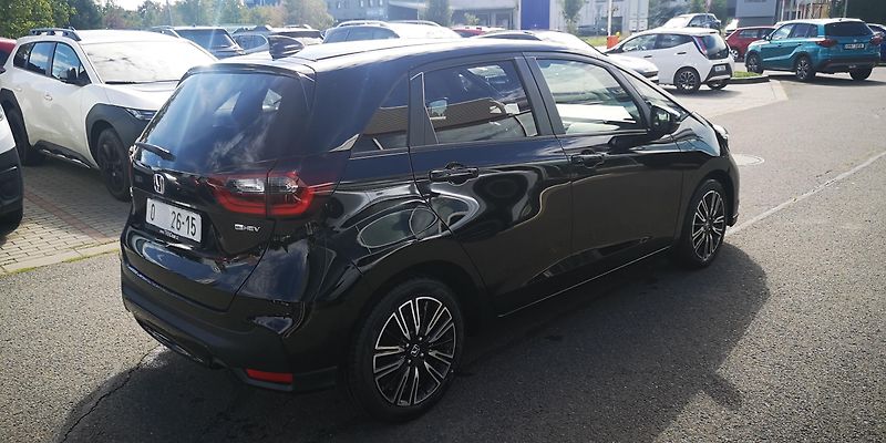 Honda Jazz (2026) 1.5 i-MMD Hybrid Advance - fotka 8 z 13