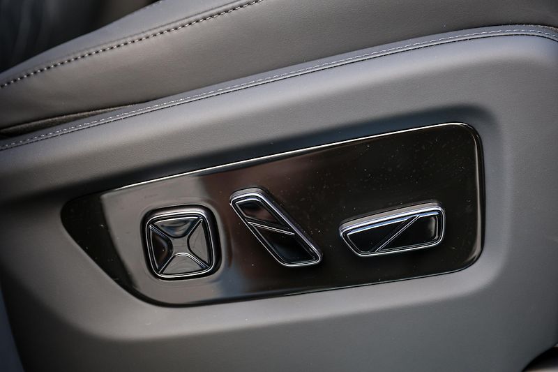 Dongfeng Ostatní (2026) M-HERO 817 II E1+a - fotka 25 z 34