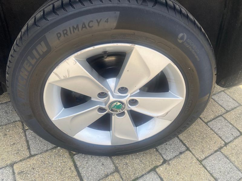 Škoda Yeti (2012) 1.2 TSi 77 kW - fotka 14 z 17