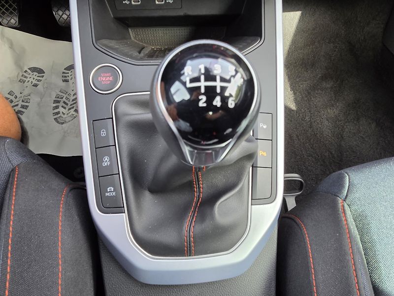 Seat Arona (2025) 1.0 TSi 115 FR MAN6 - fotka 22 z 28