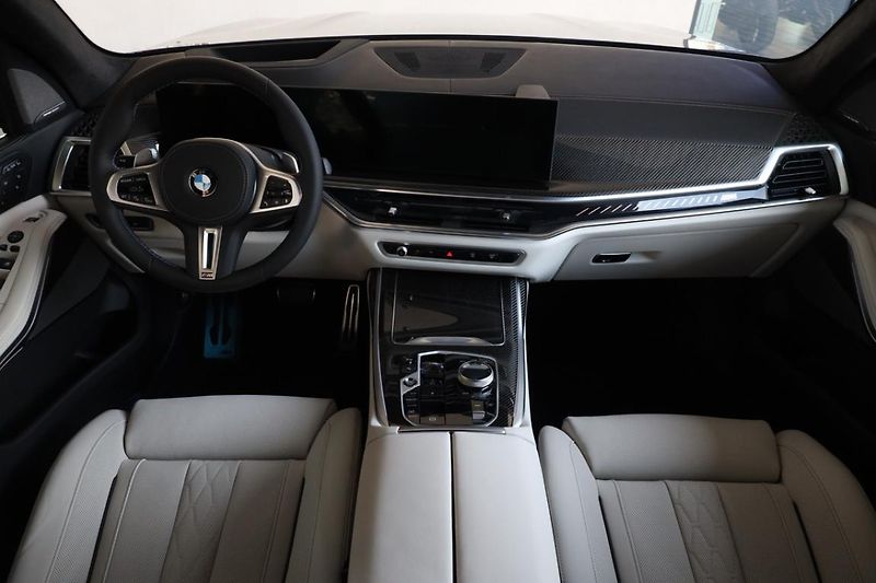BMW X7 M60i xDrive - fotka 5 z 18