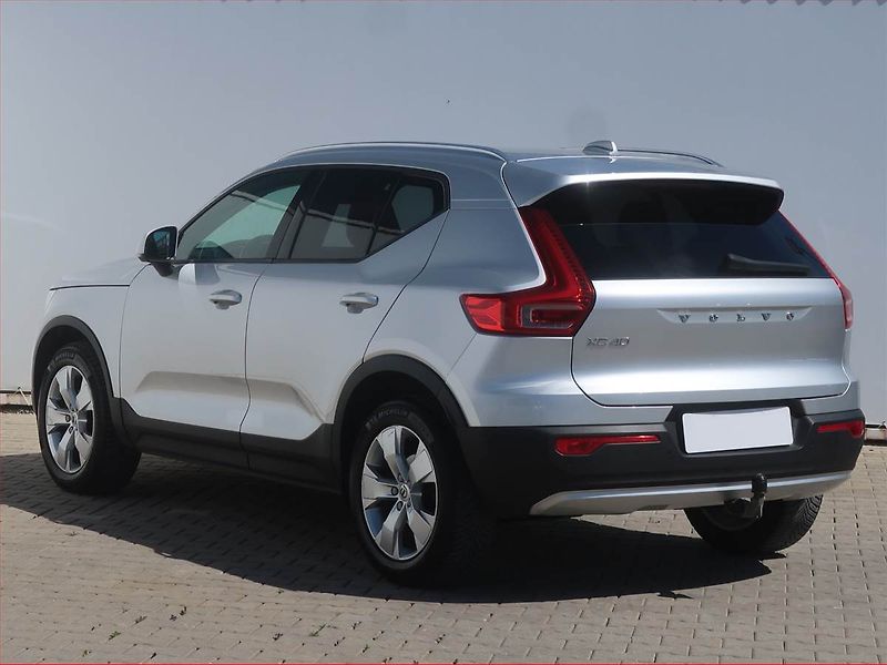 Volvo XC40 (2018) D3, Kůže, Navi, Tempomat - fotka 4 z 19