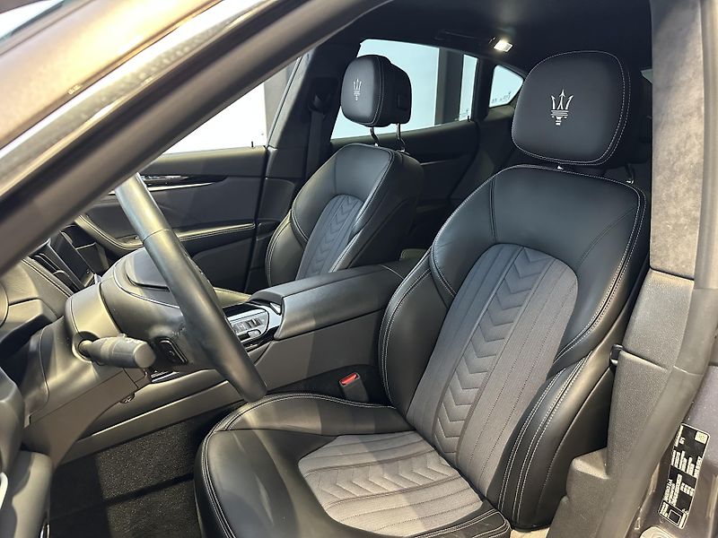 Maserati Levante (2021) GT 330HP Zegna Interior - fotka 11 z 18