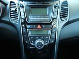 Hyundai i30 (2017) 1.6GDi, ČR, ČR, výhř.sed. - náhled 13
