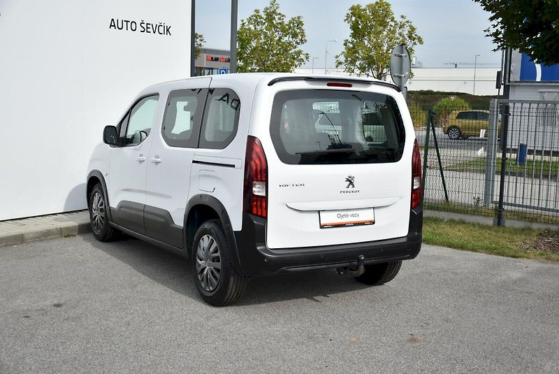Peugeot Rifter (2022) 1.5 HDI 75kW - fotka 11 z 27
