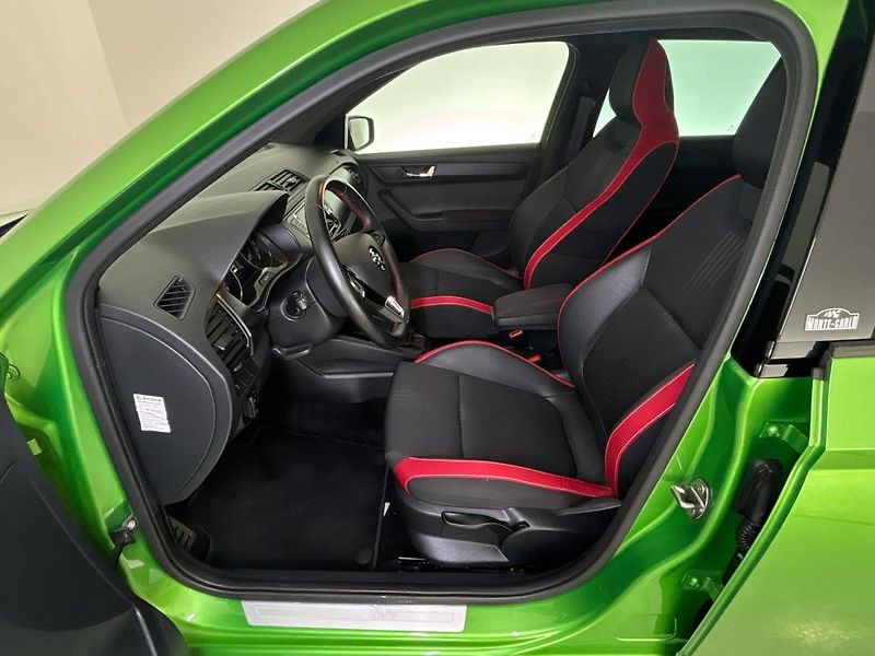Škoda Fabia Monte Carlo - fotka 7 z 28