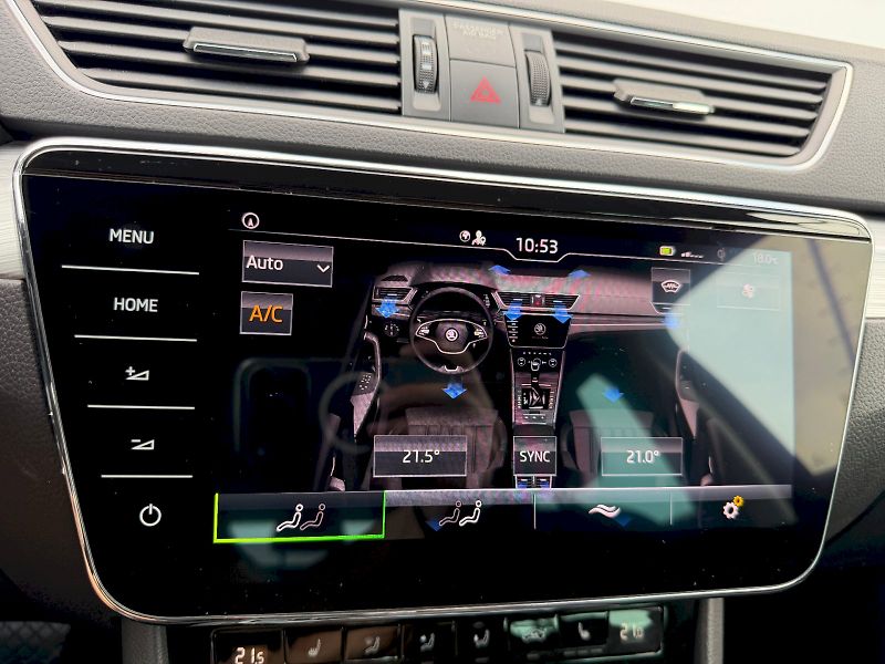 Škoda Superb (2022) 2.0TDI 110kW DSG Comfort Plus - fotka 19 z 35