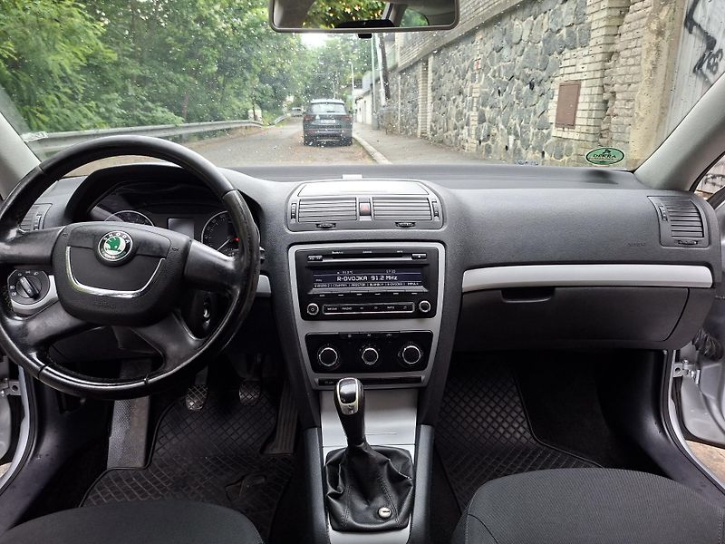 Škoda Octavia (2012) Škoda Octavia II, kombi - fotka 12 z 18