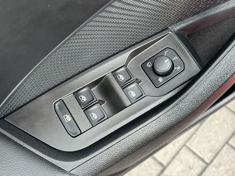 Škoda Octavia (2023) 2.0TDI DSG STYLE NOVÉ ČR - fotka 14 z 19