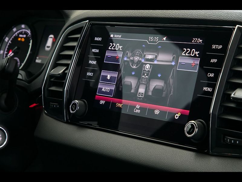 Škoda Karoq 1.5TSI 110kW Sportline Tažné - fotka 26 z 36