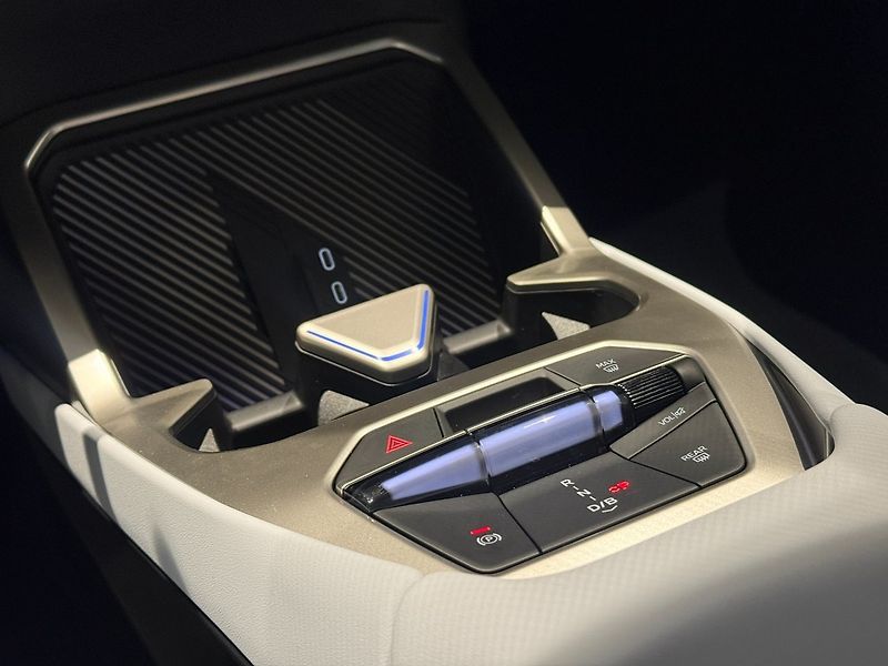 BMW iX3 50 xDrive M-Sport Inno Taž H/K - fotka 16 z 19