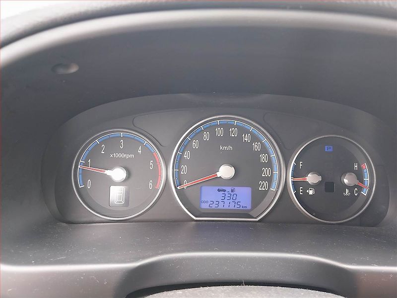 Hyundai Santa Fe (2008) 2.2 CRDi, 4X4, Automat - fotka 11 z 19