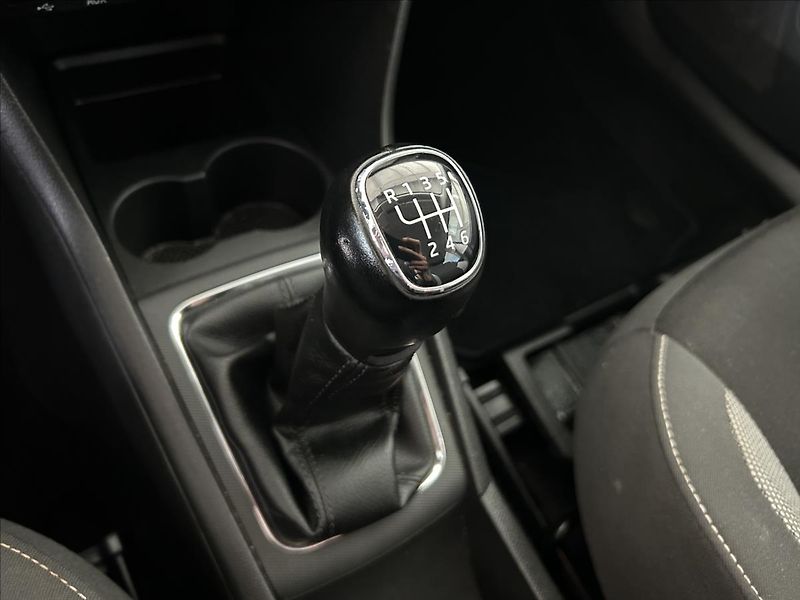 Škoda Rapid 1,0   TSI 81kW,SERVISKA,TAŽNÉ - fotka 17 z 23