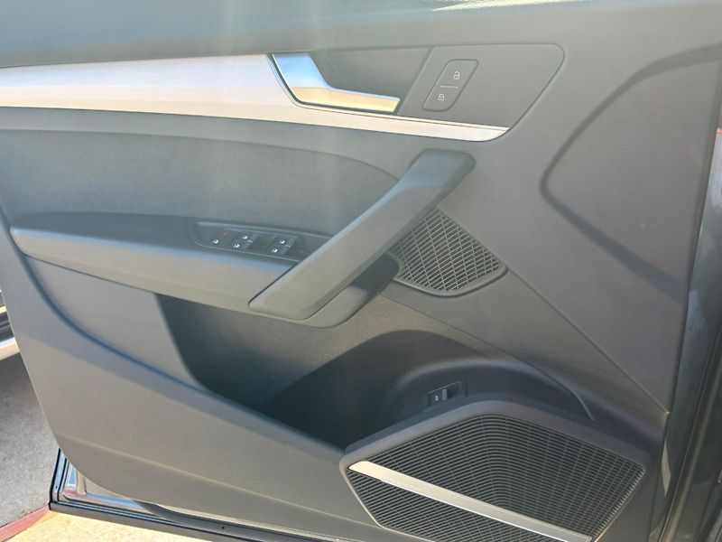 Audi SQ5 (2022) 3.0TDi,251KW,4x4,DPH,B&O,SLINE - fotka 24 z 36