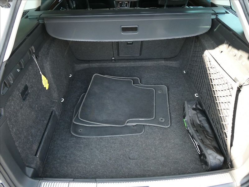 Škoda Superb 2,0 TDi 147kW SCOUT,DSG,4x4,DP - fotka 16 z 49