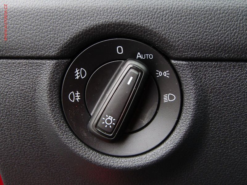 Škoda Octavia (2019) 2.0 TDi, 1.maj,ČR, Style, LED - fotka 12 z 21
