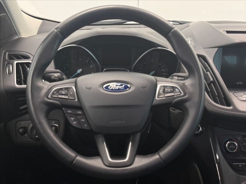 Ford Kuga 1,5 EcoBoost TITANIUM CZ - fotka 11 z 19