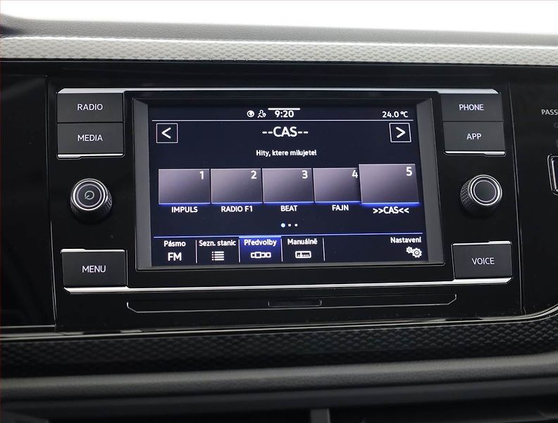 Volkswagen Taigo (2022) 1.0 TSI - fotka 15 z 21