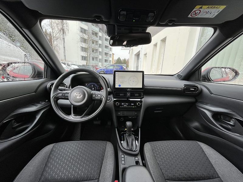 Toyota Yaris Cross 1.5 HEV Style (2x4) - fotka 24 z 24