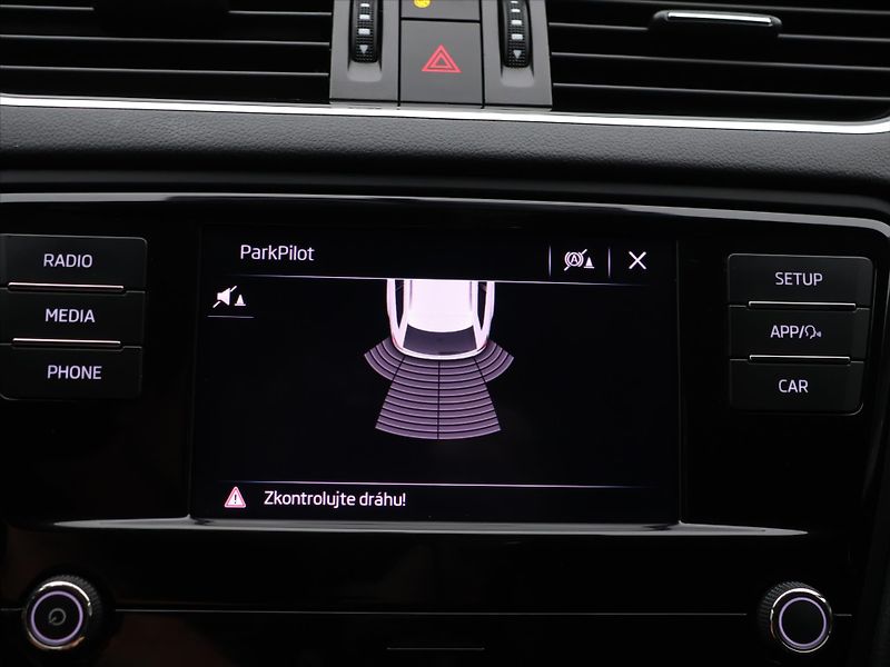 Škoda Octavia 1,6 TDI 85kW CZ Ambition - fotka 22 z 31