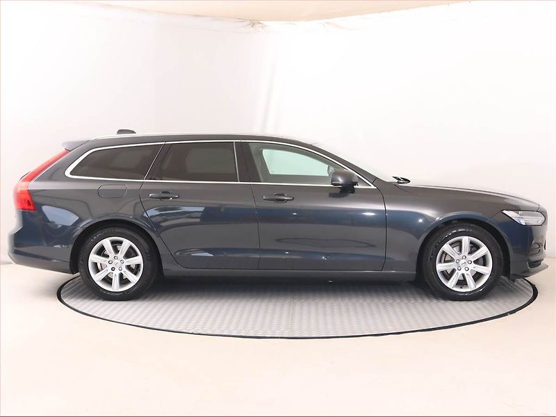 Volvo V90 (2018) D3, Serv.kniha, Kůže, Navi - fotka 6 z 21