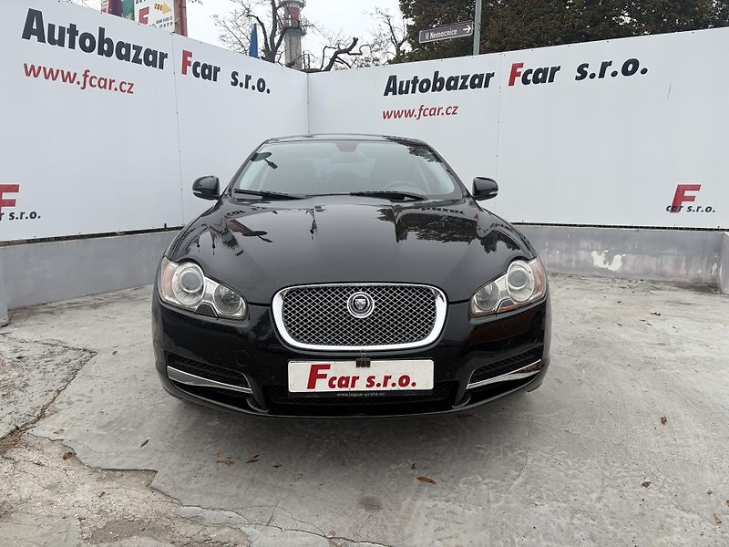 Jaguar XF (2010) 3.0 V6D - fotka 3 z 28