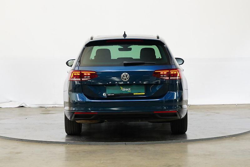 Volkswagen Passat - fotka 6 z 28